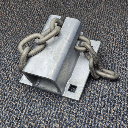 Dock Hardware – Square Chain Retainer