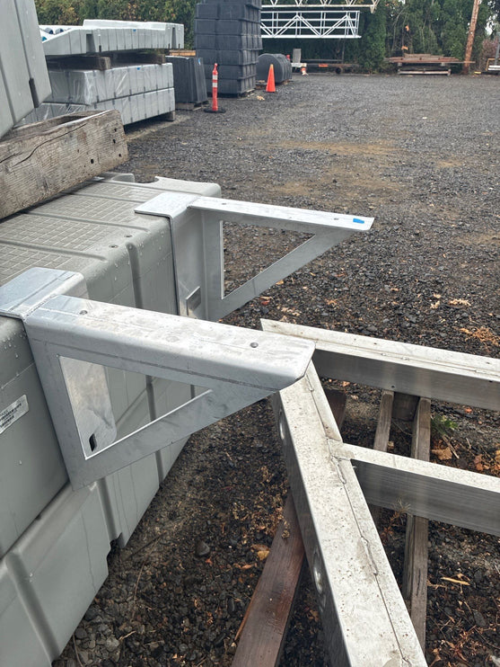 Offset Dock Box Brackets (Standard Dock & EZ Dock Option)