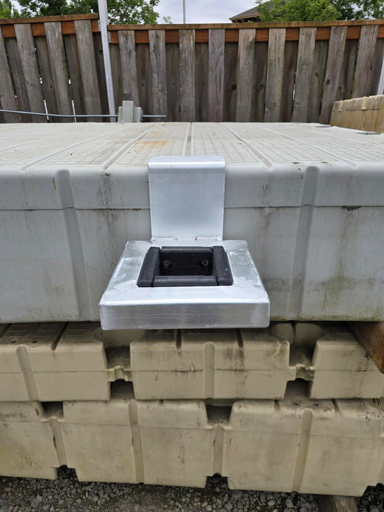 EZ DOCK  PILE BRACKET FOR 4X4" POST (INCLUDES EZ DOCK ATTACHMENT HARDWARE)