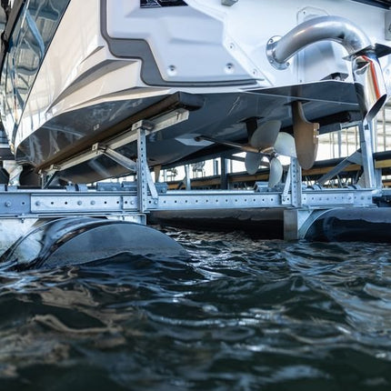 **New**Duratek 10,000# HD Boat Lift w/ Remote Control