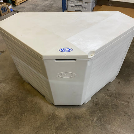EZ DOCK CORNER DOCK BOX W/ GUSSET (USED)