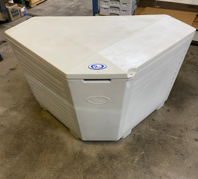 EZ DOCK CORNER DOCK BOX W/ GUSSET (USED)