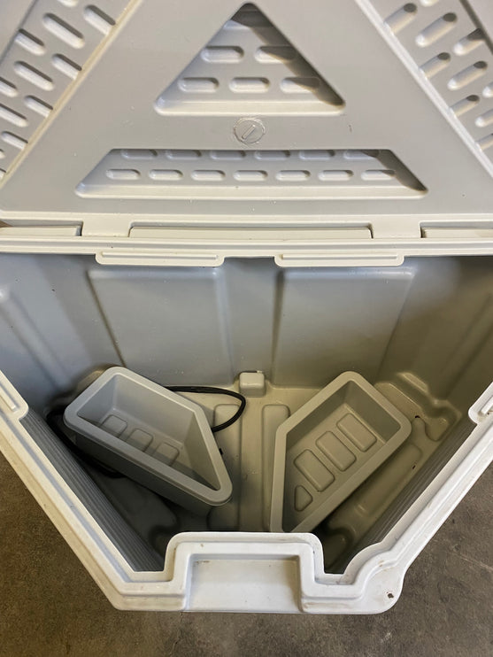 EZ DOCK CORNER DOCK BOX W/ GUSSET (USED)