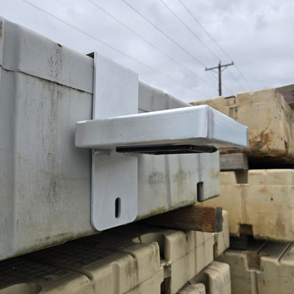 EZ DOCK  PILE BRACKET FOR 4X4" POST (INCLUDES EZ DOCK ATTACHMENT HARDWARE)