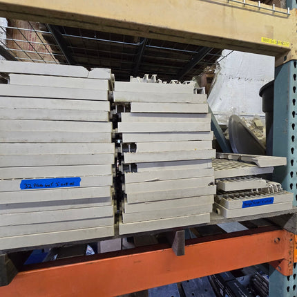 (USED) 1' X 4' SUNWALK 90 SERIES DECK PANELS - BEIGE (39 PIECE PALLET)