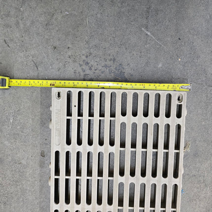 (USED) 1' X 4' SUNWALK 90 SERIES DECK PANELS - BEIGE (39 PIECE PALLET)