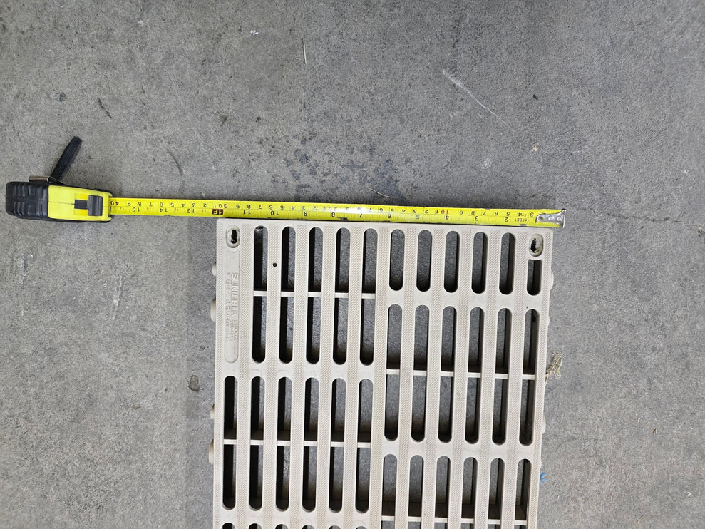 (USED) 1' X 4' SUNWALK 90 SERIES DECK PANELS - BEIGE (39 PIECE PALLET)