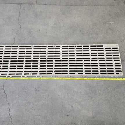 (USED) 1' X 4' SUNWALK 90 SERIES DECK PANELS - BEIGE (39 PIECE PALLET)