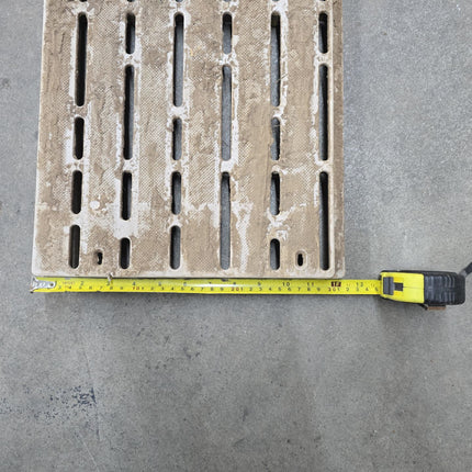 (USED) 1' X 4' TITAN DECK PANELS - BEIGE (62 PIECE PALLET)