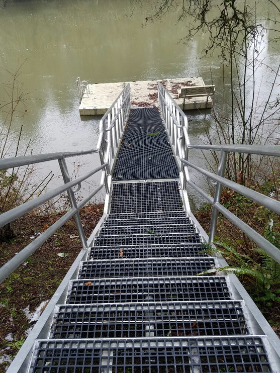 Aluminum Stairs & Ship Ladders 24"