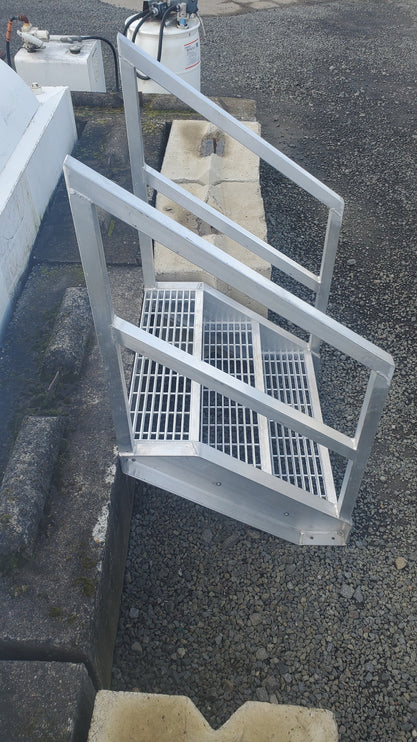 Aluminum Stairs & Ship Ladders 24"