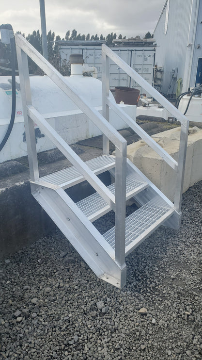 Aluminum Stairs & Ship Ladders 24"