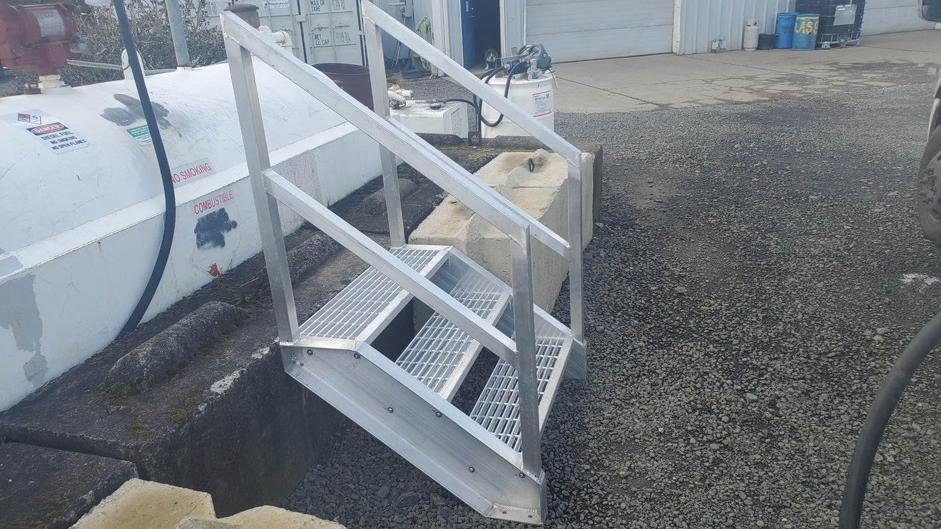 Aluminum Stairs & Ship Ladders 24"