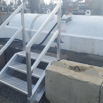 Aluminum Stairs & Ship Ladders 24"