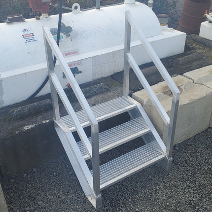 Aluminum Stairs & Ship Ladders 24"