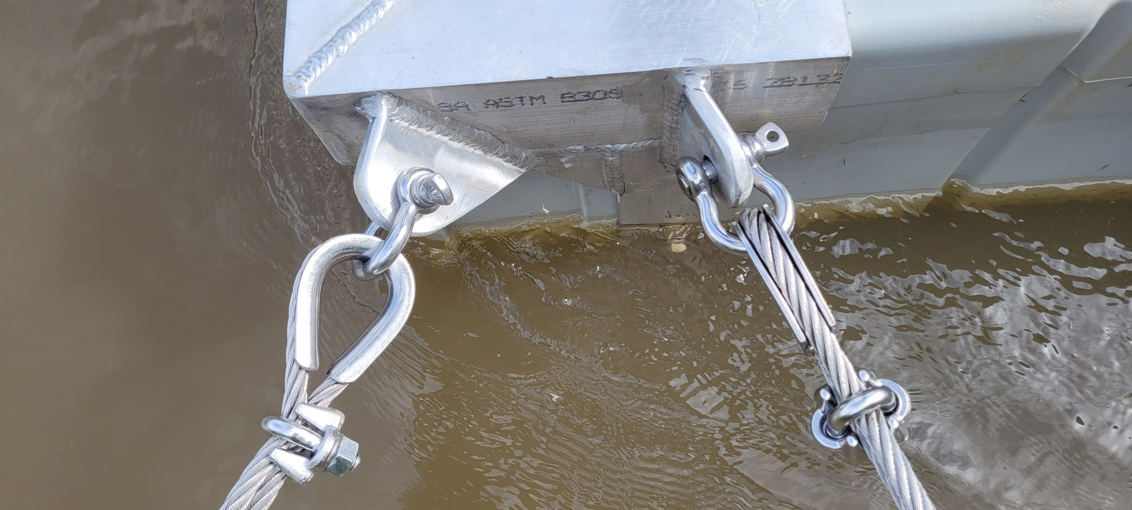 EZ Dock Aluminum Dual Weld Lug Guy Cable Bracket (2 Pocket Corner Mount)