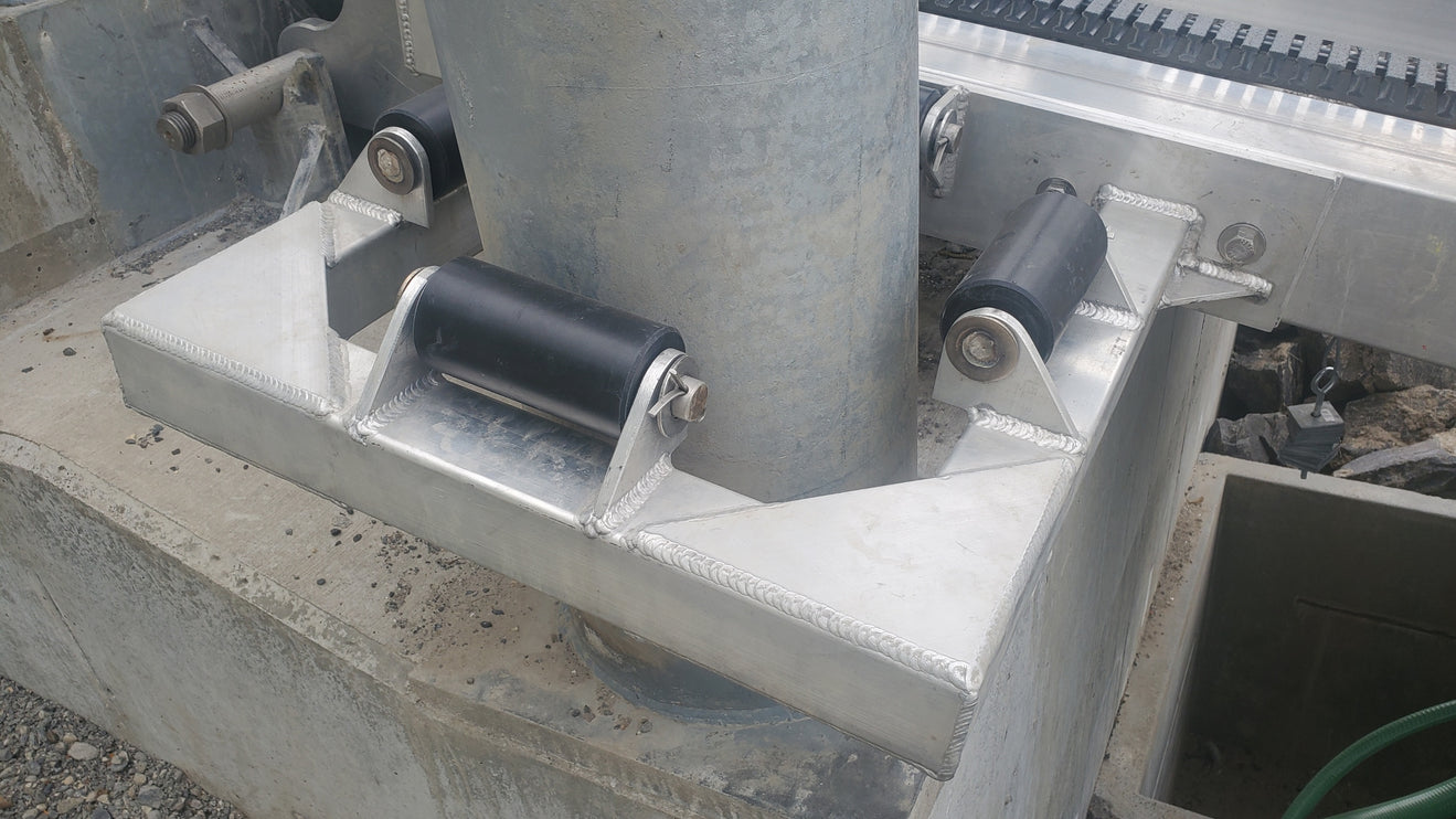 Aluminum Pile Brackets W/ Rollers